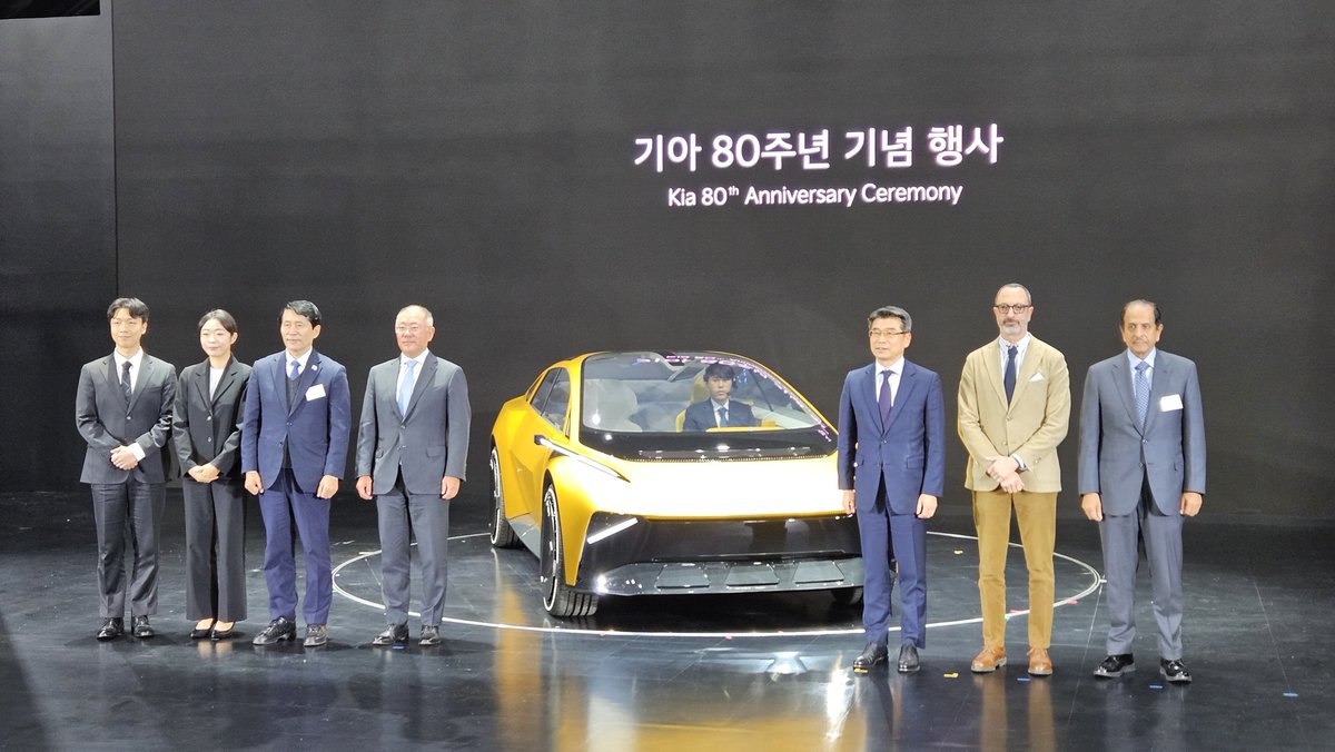 M.Repovsky tweet media