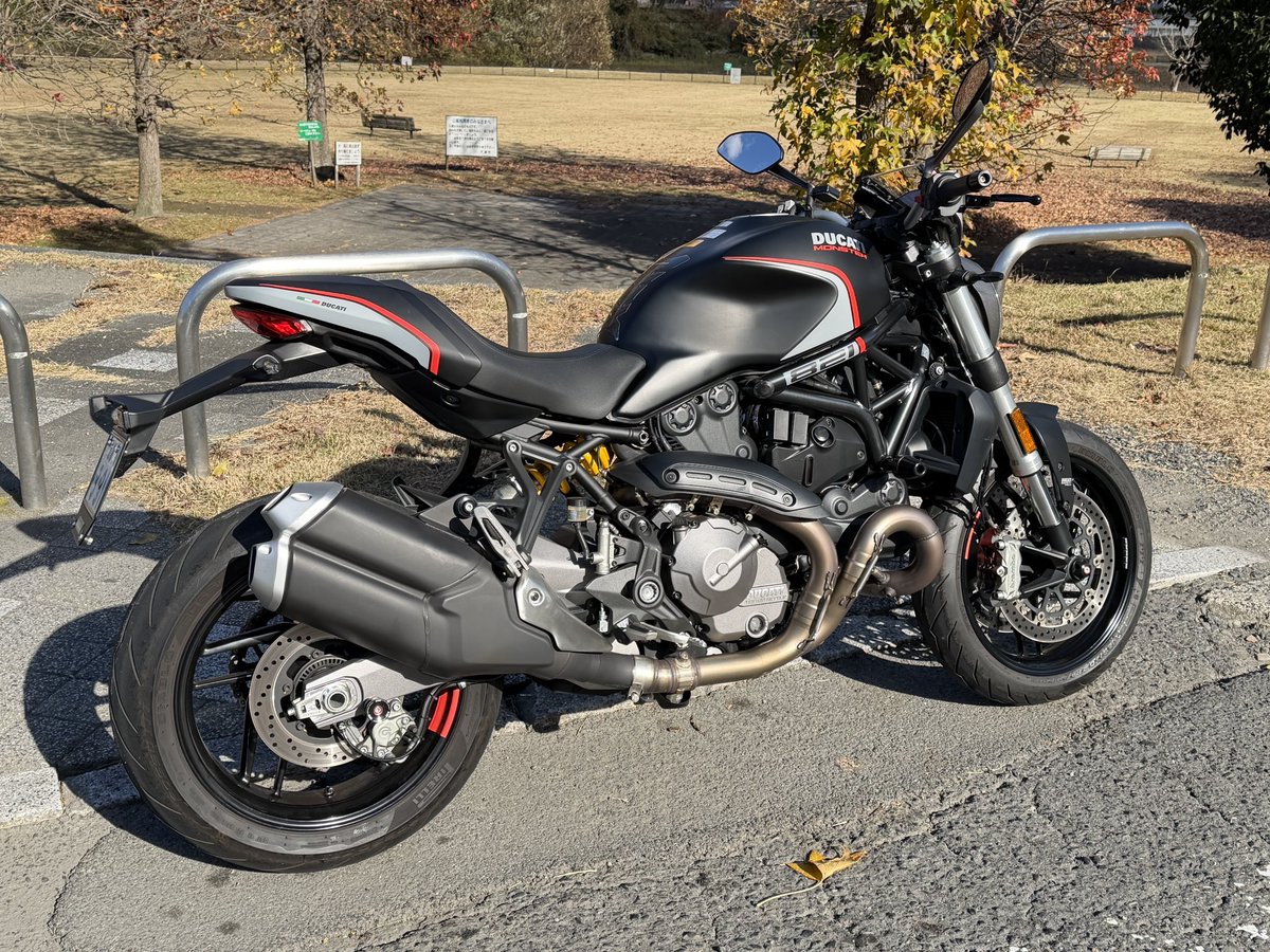 Toshi_SRR6's tweet photo. DUCATIモンスター821 Stealth
配達(納車)されました
トレリスフレーム+デスモ最後のモンスターに乗っておきたくてこのモデルを。
やっぱりツインの鼓動は良いものですね。
ツイン勢の方々よろしくお願いします🙇‍♂️
#ducati #ducatilife https://t.co/KzGy6WhTt7