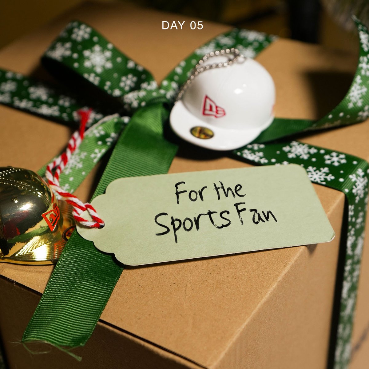 NewEraCapPH's tweet photo. Give the sports fan a gift they’ll wear with pride 🏆 https://t.co/Z7xS6suZMY

Score big this season with team gear that celebrates every win, every rivalry, and every unforgettable moment. 

#NewEraPH #HolidayGiftGuide #ForTheSportsFan https://t.co/Uxm4s1ke9C