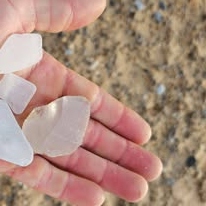 jonnyald's tweet photo. down at Felixstowe beach #seawater #shores #seaglass #finds #lifesgreat #suffolk #coast https://t.co/5nJsd3tZ1A