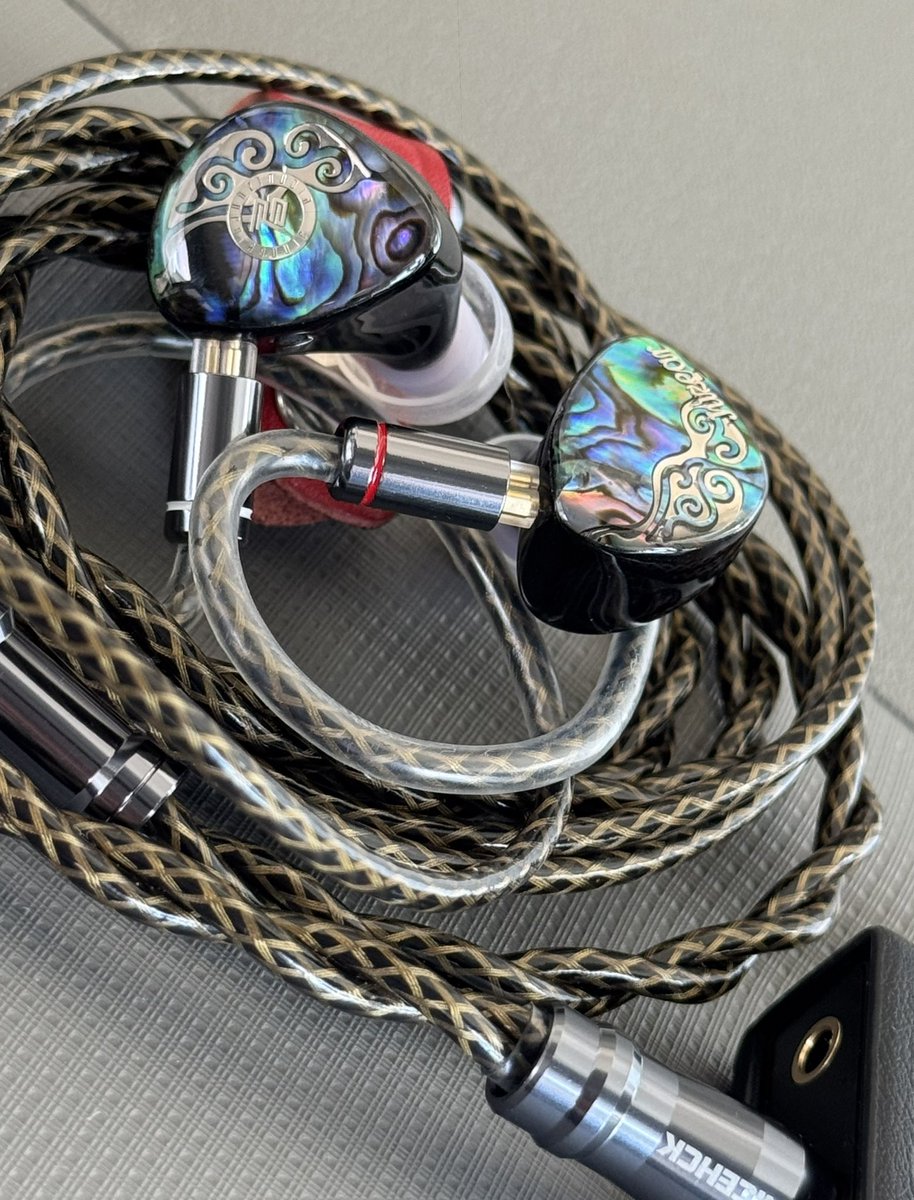 皆さん、こんにちは☀️もうお昼ですね！ カレーでも食べて元気出し