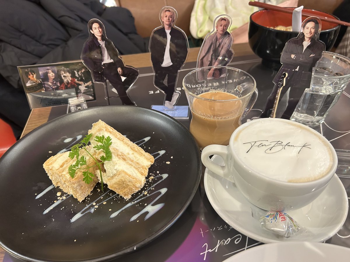 初コラボカフェに行ってきました！ 念願のみどりちゃん💚 全部