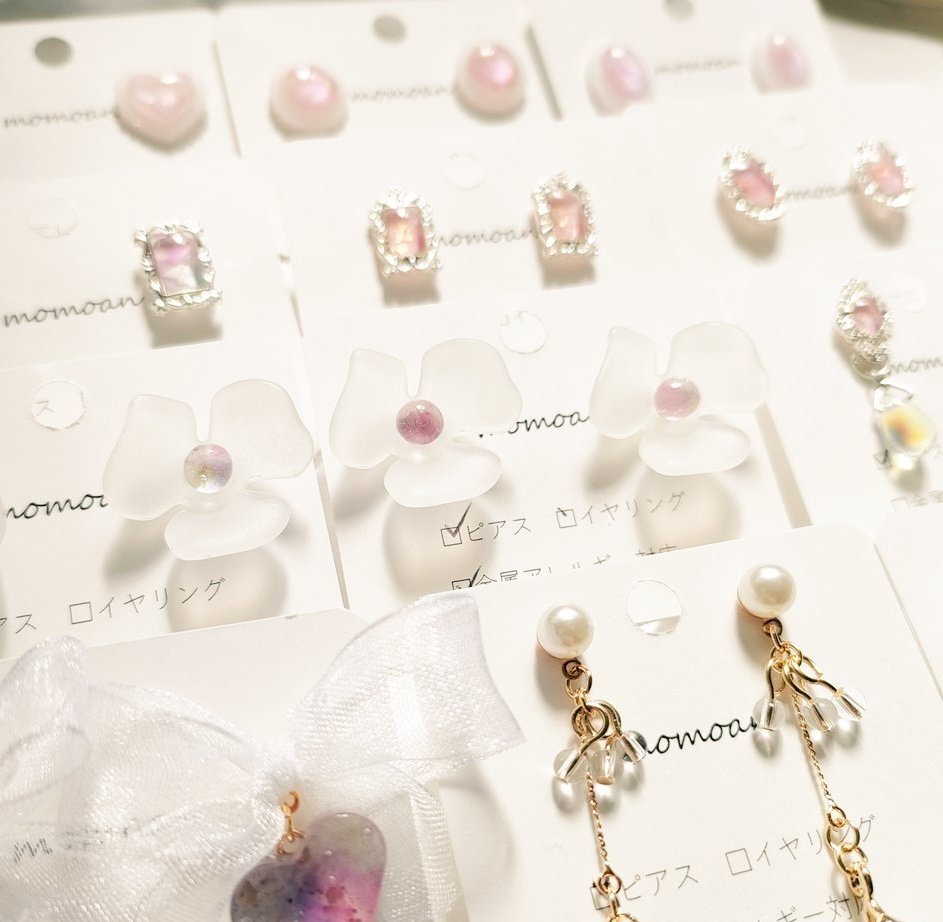 家のことが超バタバタしてる&amp;体調不良で全然更新できていませんが！
なけなしの新作を来週更新します！！
あとクリスマスクーポンも！！