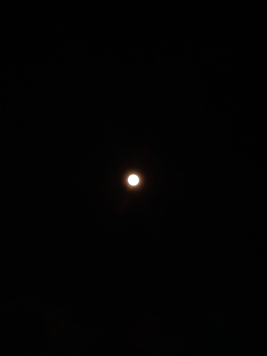 The full moon is very round. And take some rest to see it.