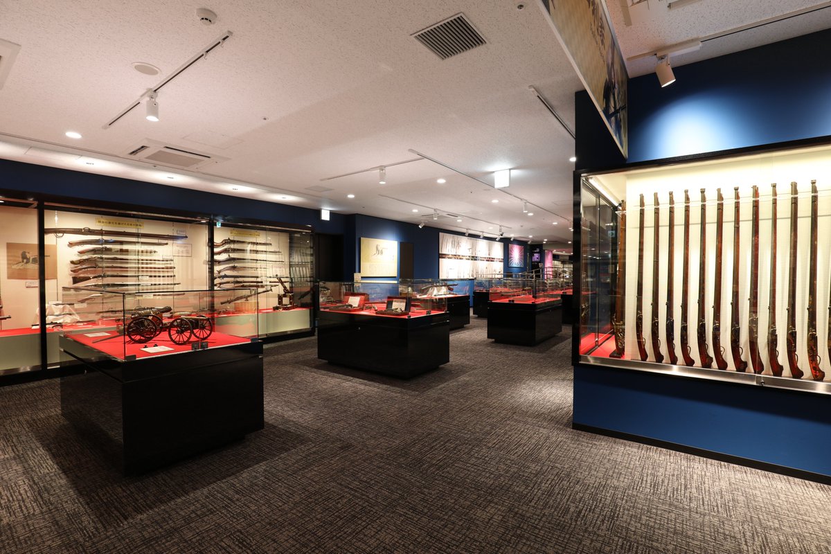 「もう武器庫じゃん」とな言われがちな当館ですが、正式には「博物館」です。
…でも否定はしません。