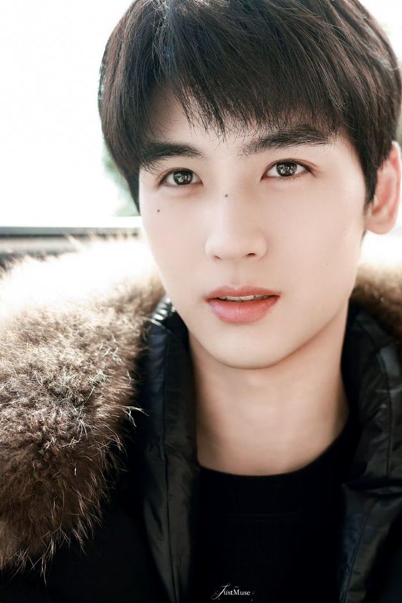 ChocolateGJ_TH's tweet photo. 05122025💛

      🌟'คุณเจ้าหน้าที่หานหนิงมาเข้างานแล้ววว คูมตำรวจหล่อหน้าใสมาก ขอให้ถ่ายทำราบรื่นฮับ😍💕
🎬ถ่ายทำซีรี่ย์ : FragmentsofTruth(猎罪现场)

Cr.Pic : JustMuse| 黃俊捷
#หวงจวิ้นเจี๋ย #Huangjunjie #黄俊捷
#FragmentsofTruth #猎罪现场 https://t.co/Ba7JAy5Oqz