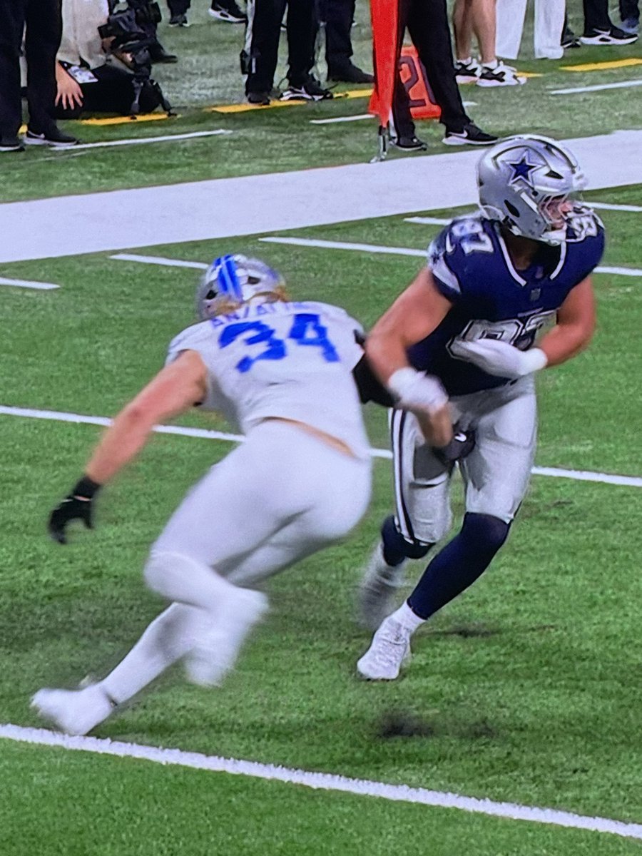 (Foots The King) tweet media