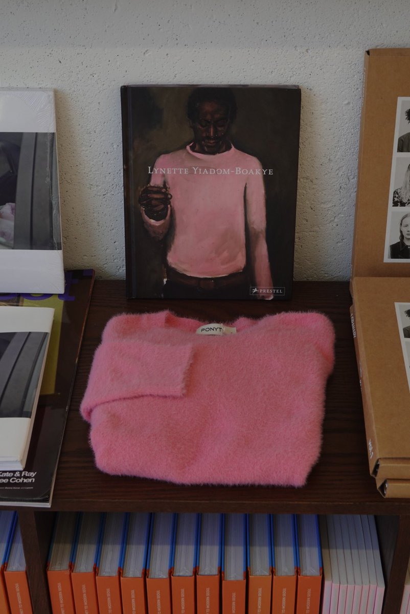 endomamesoup's tweet image. 추위를 뚫고 다녀온 북촌 끝자락 편집샵🤍