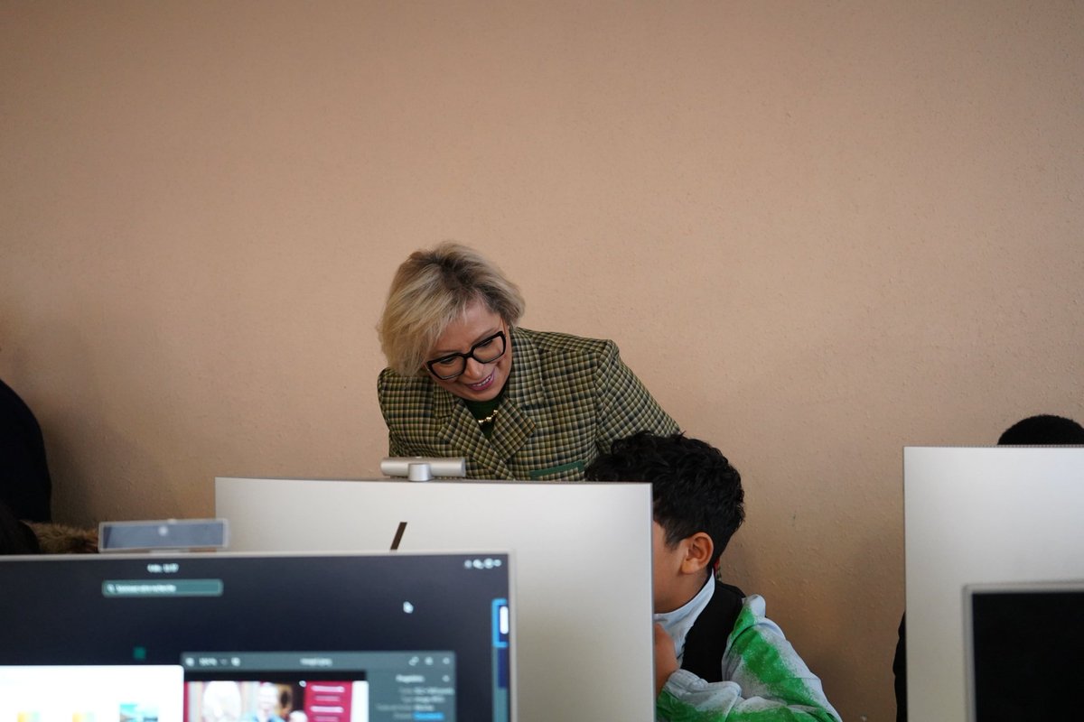 AzPhilippon's tweet photo. CYBERDAY – 2e édition à CY TECH Cergy
Des collégiennes et collégiens de Sarcelles ont exploré les métiers du futur, les formations et la cybersécurité. Une journée pour éveiller la curiosité… et peut-être de futures vocations https://t.co/w5ODmkyXG3