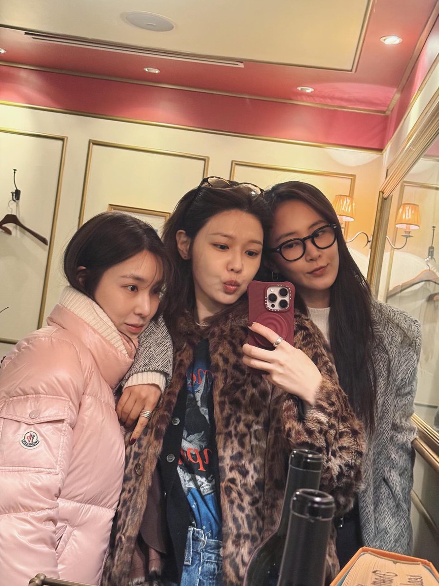 화수은화 (@snsd_0805) on Twitter photo 