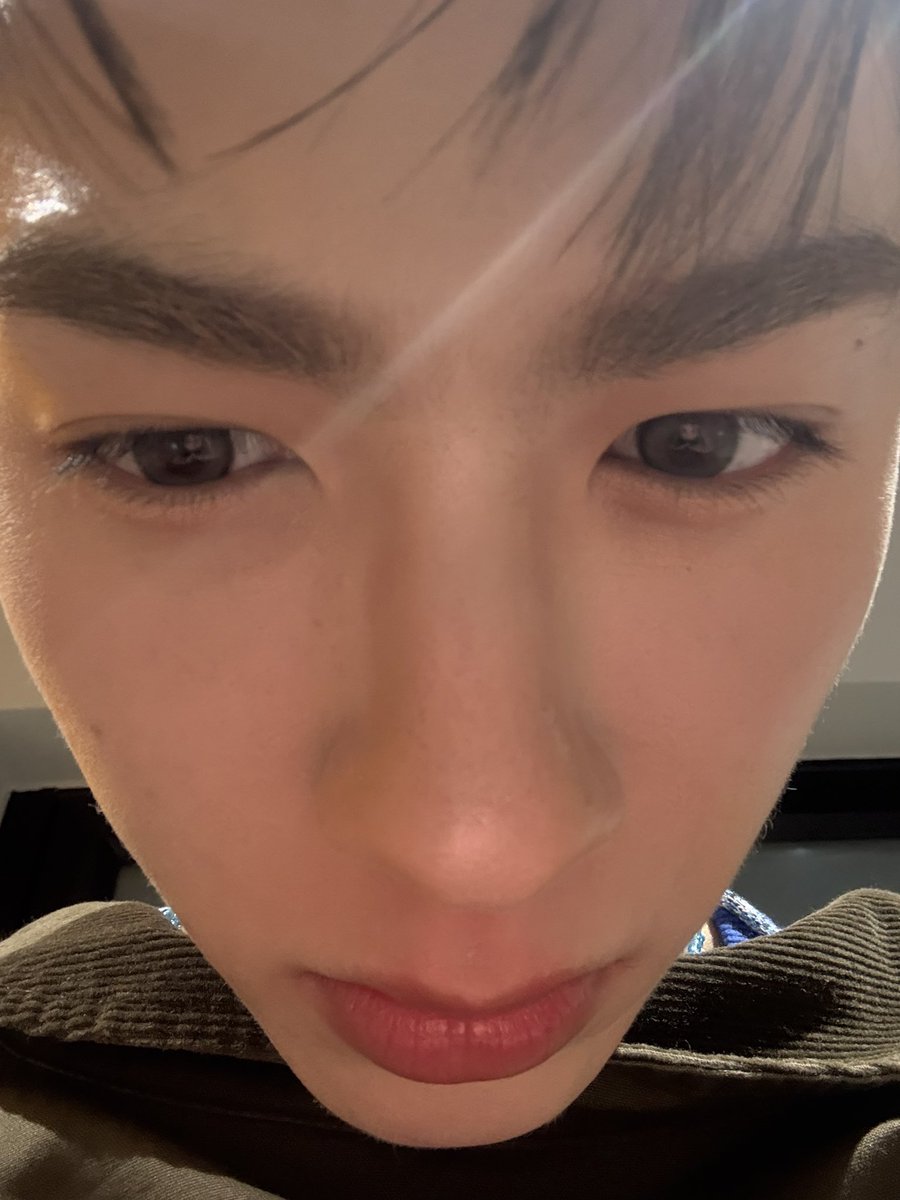 PROXIE_Official's tweet image. หวัดดีจ้าเด็กๆ 🩵

#พ้อกสีกำลังจะมีคอนสาม
#PROXIEth
#bROTHERSMUSIC