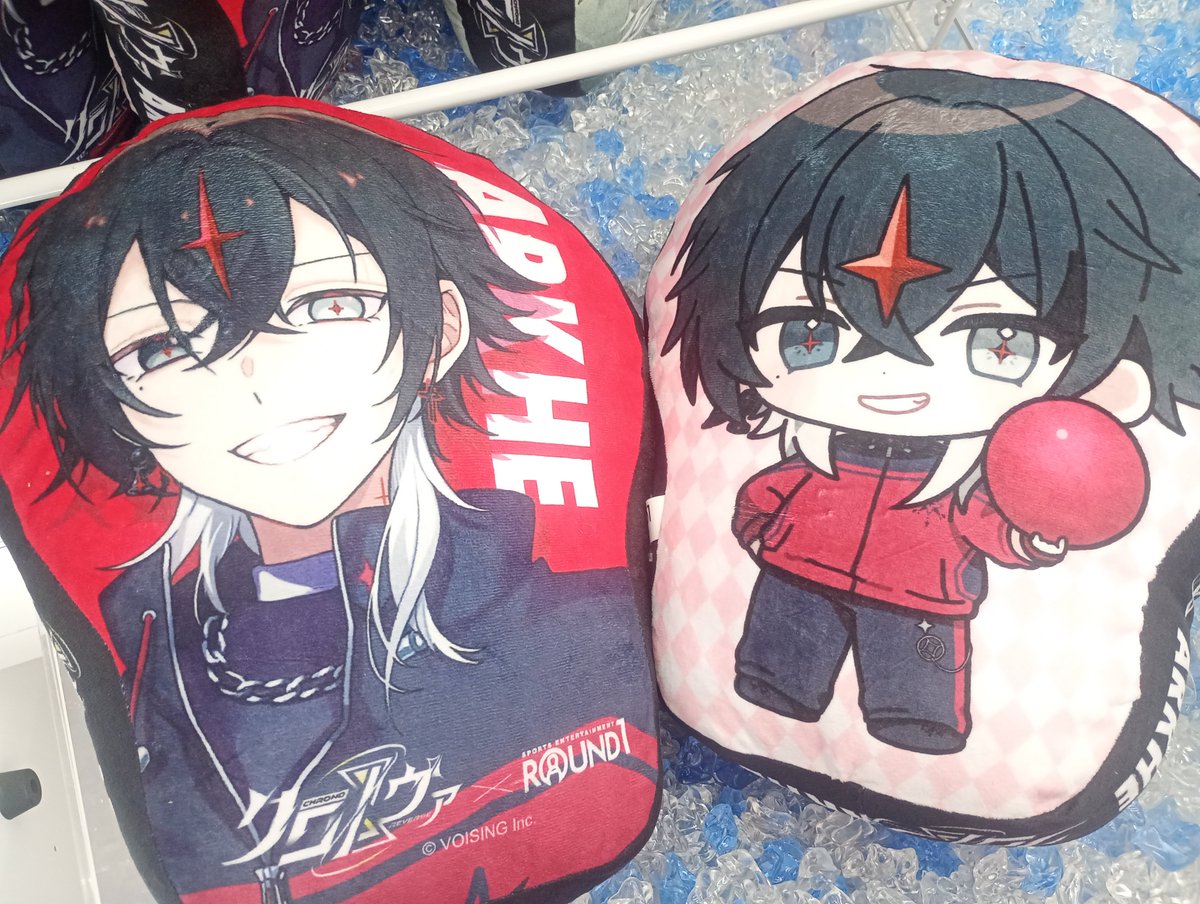 𝓝𝓮𝔀 ⸝ 🖤 #クロノヴァ 🤍 × #ラウンドワン限定プライズ 肩上