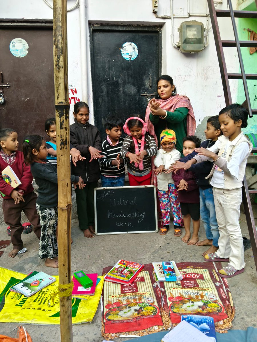 TrinityFound002's tweet photo. National Handwashing Awareness Week – Kirti Nagar, Chunna Bhatti
A handwashing awareness session was held today where children learned step-by-step handwashing techniques.
#NationalHandwashingAwarenessWeek #HandHygiene #KirtiNagar #ChunnaBhatti #CleanHandsHealthyLife https://t.co/Iytiw1tLtG