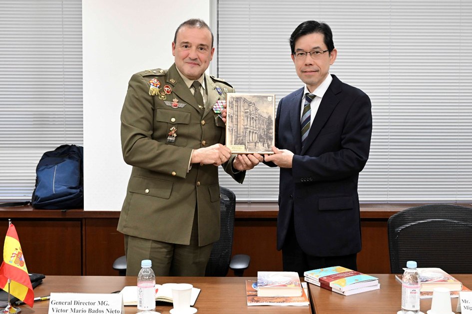 On November 27, 2025, #NIDS received a visit from Brig. Gen.Victor Mario Bados Nieto, General Director of the Spanish Institute for Strategic Studies, and his delegation, and held a discussion with them.🇯🇵🇪🇸
→nids.mod.go.jp/english/announ…