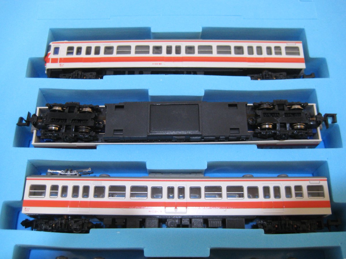 カツミ 111系関西線 4両編成 カツミ 111系関西線 4両編成 国鉄111系 - 鉄道車両カタログ