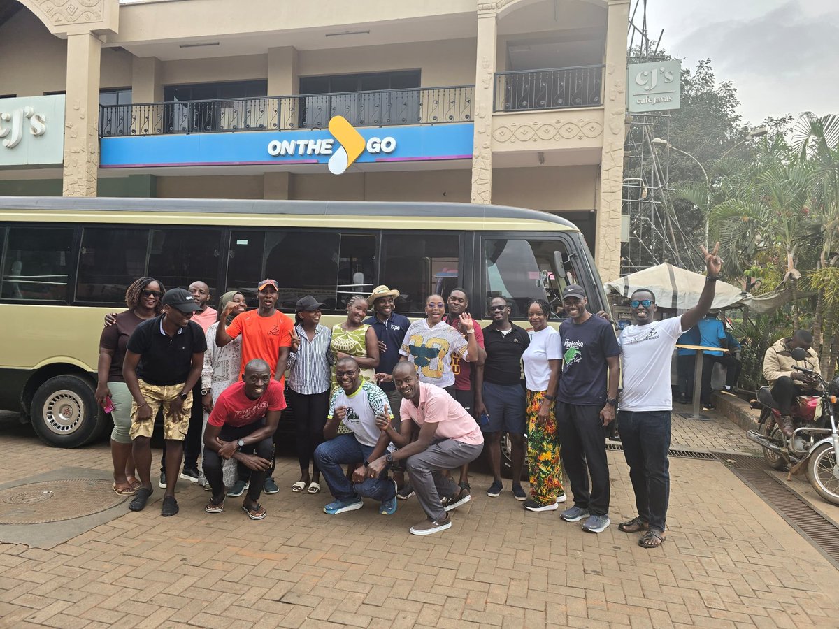 rnamugera's tweet image. All Roads Lead to #GuluCityMarathon - 20 Members of Team Nakasero @nakaseroboys have set off for #TheGuluCityMarathon. The President Emeritus of @teammatooke and the 1st Lady 'ffetubalina'🕺🏽🕺🏽. Here we come