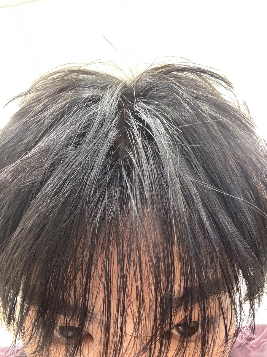 kjunminarchive's tweet photo. "if i can drop by again, i'll come"
"❗️"
"the food hasn’t been served yet"
*picture*
"i have black–cat hair"
"when the time comes"
"i'll tell you a fun behind-the-scenes story"
"heheh"
"i ate a bit and i'm drinking coffee right now"
"i can't resist coffee" https://t.co/gu1fAo5Ytf
