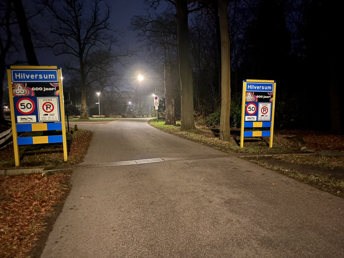 Morge <a href="/loopmaatjes/">Loopmaatjes</a> , deels een donkere ronde door de bossen gelopen met verharde paden zodat er niet gestruikeld wordt. Zo voor de 4e keer deze week naar Amsterdam en op naar het weekend. 
Werk en doe ze weevandaag✋🏻