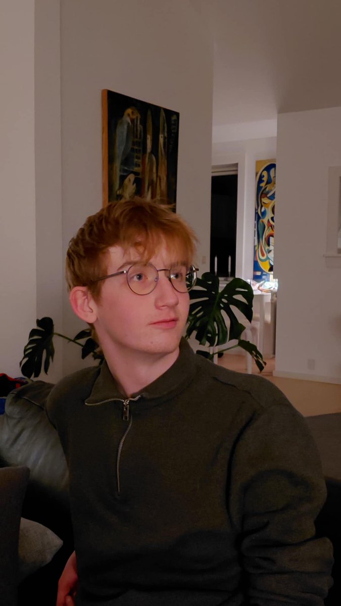 Get_Left tweet media