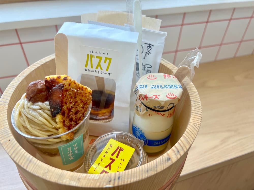 【熱海ミルチーズ】湯あがりのしあわせをスイーツで。温泉街の香りをまとうチーズケーキ専門店
“お風呂あがりの牛乳”をテーマに、熱海らしさを詰め込んだチーズケーキ専門店。一口でほっと心がほどける“湯あがりスイーツ”は、癒やしのひとときを届けてくれます。
詳しくは izu-letters.jp/column/detail.…