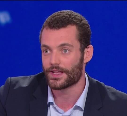 Brevesdepresse's tweet image. ⚡️🇫🇷FLASH - Louis #Sarkozy veut dépénaliser la cocaïne et supprimer le Code de la route et les feux rouges. (itw LCI - RMC)