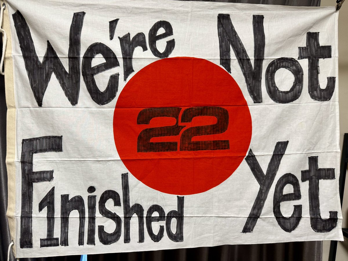 f1geek_wife's tweet image. We're not finished yet.
昨日の深夜と、今日の昼休みで作成！
塗りが甘いとこあるけど今夜アブダビへ出発なので間に合って良かった🔥
ドラパレとかで角田くんに見てもらえたらいいなー！
頑張れYuki🇯🇵
#AbuDhabiGP #f1 #f1jp #YT22 #YukiTsunoda