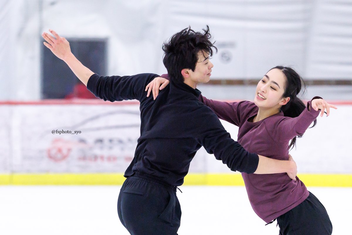 おはようございます☁️
ザグレブは朝8時、いくこうは公式練習を終えました。
今日の練習は試合会場とは別のリンクだったためか衣装着用の選手は少なく、いくこうも練習着でした。