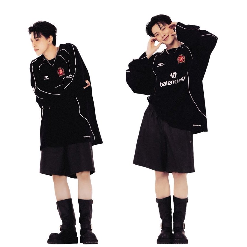 รูปขวาน้อนยืนน่ารักมากเลยลูก น่ารักอะแว้ๆ