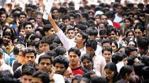 TheDailyPioneer's tweet image. Reflecting from her fifties, the writer finds herself increasingly inspired by Gen Z — a generation often criticised yet remarkably self-assured. Their confidence isn’t arrogance but a survival skill shaped by constant performance pressures. Gen Z sets boundaries, rejects…