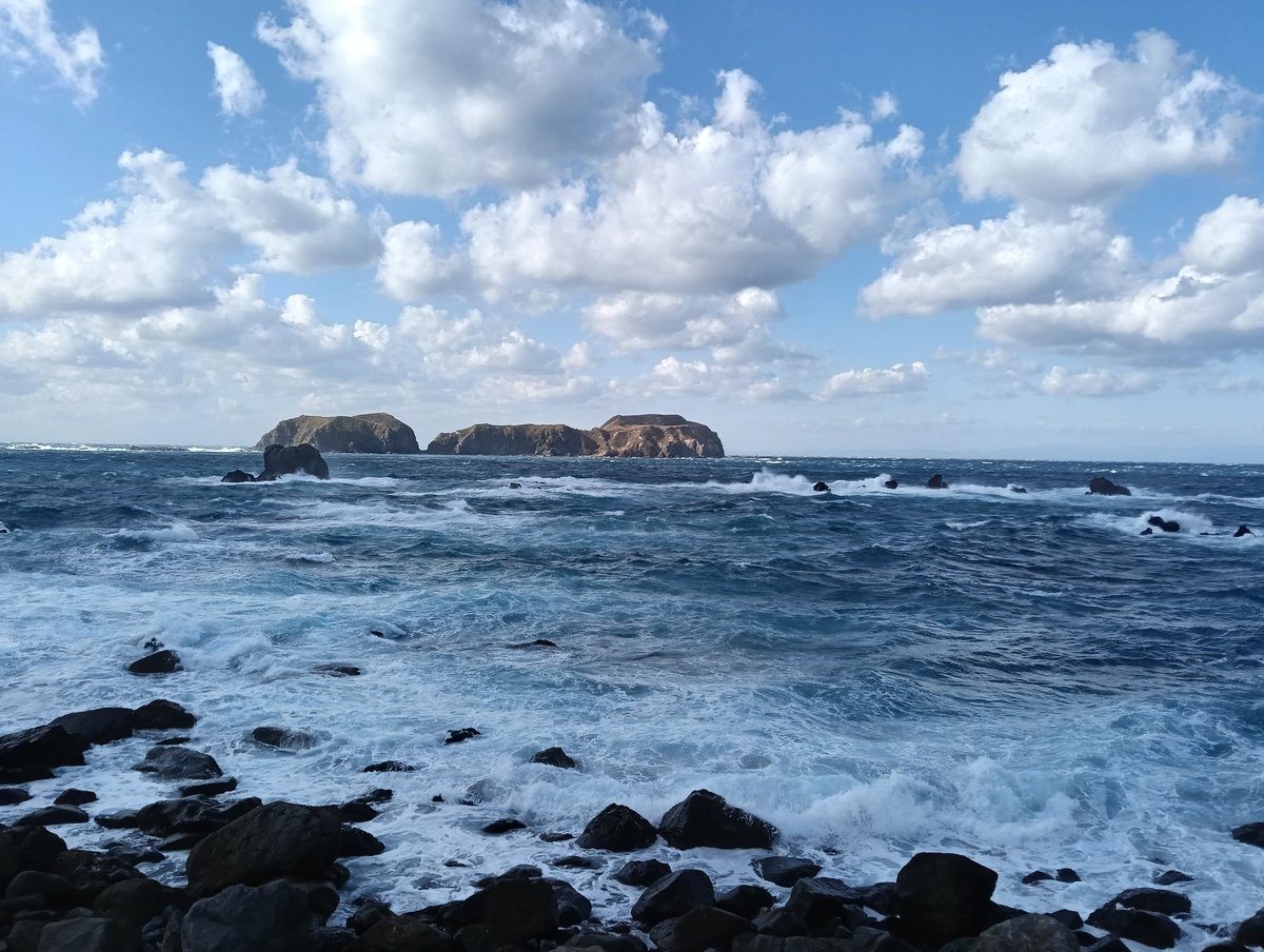 USK06's tweet photo. 警備員のとある1日
 #メモ
 #新島 https://t.co/FHq02152I4