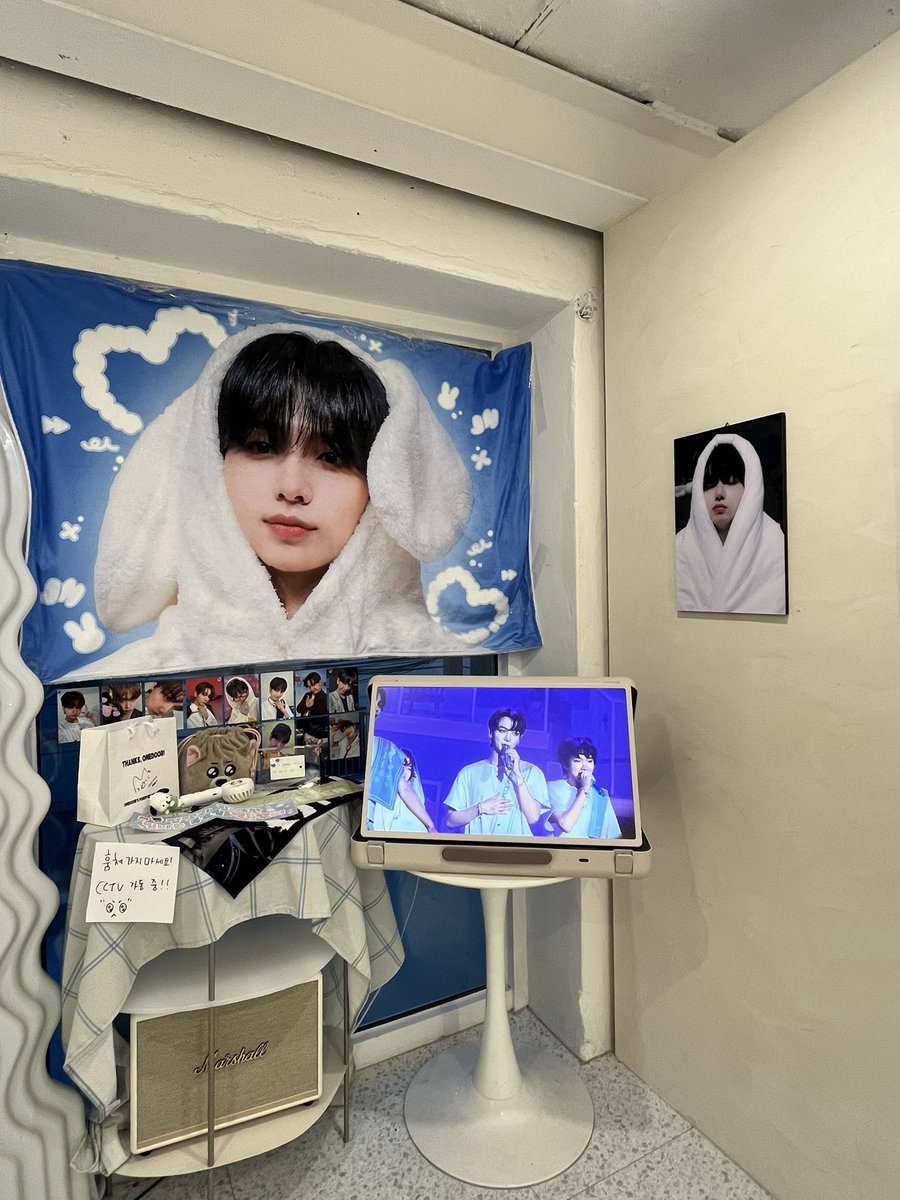 #같이_쓰는_CHAPTER_1

정말 기대하고 갔었는데 기대한 만큼 너무 예뻤습니다☺️🥺 특전이랑 트레카도 너무 예뻤어요!