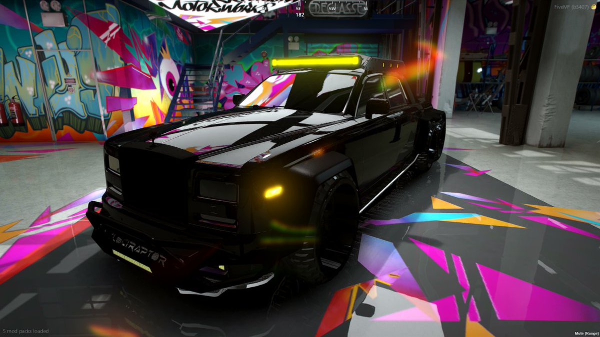 SovereignCityRP's tweet photo. 🎉【新車両販売】
【VCD】 
・S-HON Integra :  $22,000,000
【VIP】
・S-CAD Escalade : 5000SC
【復刻車両VIP】
・S-ROL Rolls6x6 : 5000SC

🗓️販売期間：12/6 20:00 ~ 12/21 0:00
現在すでに試乗が可能となっております。
#SovereignCityRP #GTA5RP #FiveM  #新車両 https://t.co/toyRbRARPO