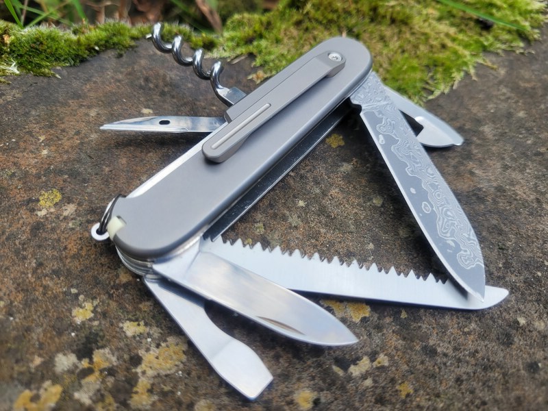 ChrisCustomWork's tweet photo. SAK-Mod: Ti San-Mai Camper => https://t.co/JMfoRGuPZn #CustomSAK https://t.co/OY6VjWjBlt