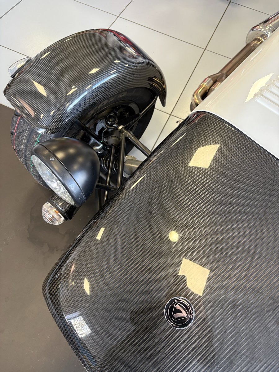 hwmcaterham's tweet photo. Lots of carbon on this 420R S3 that has just arrived with us! 😍 Full details will shortly be live on our website. Covered just over 3k miles.
https://t.co/aDgoR6w6A3
#caterham
#carbonfibre
#trackcar
#hwm https://t.co/wtbICRO0Vh