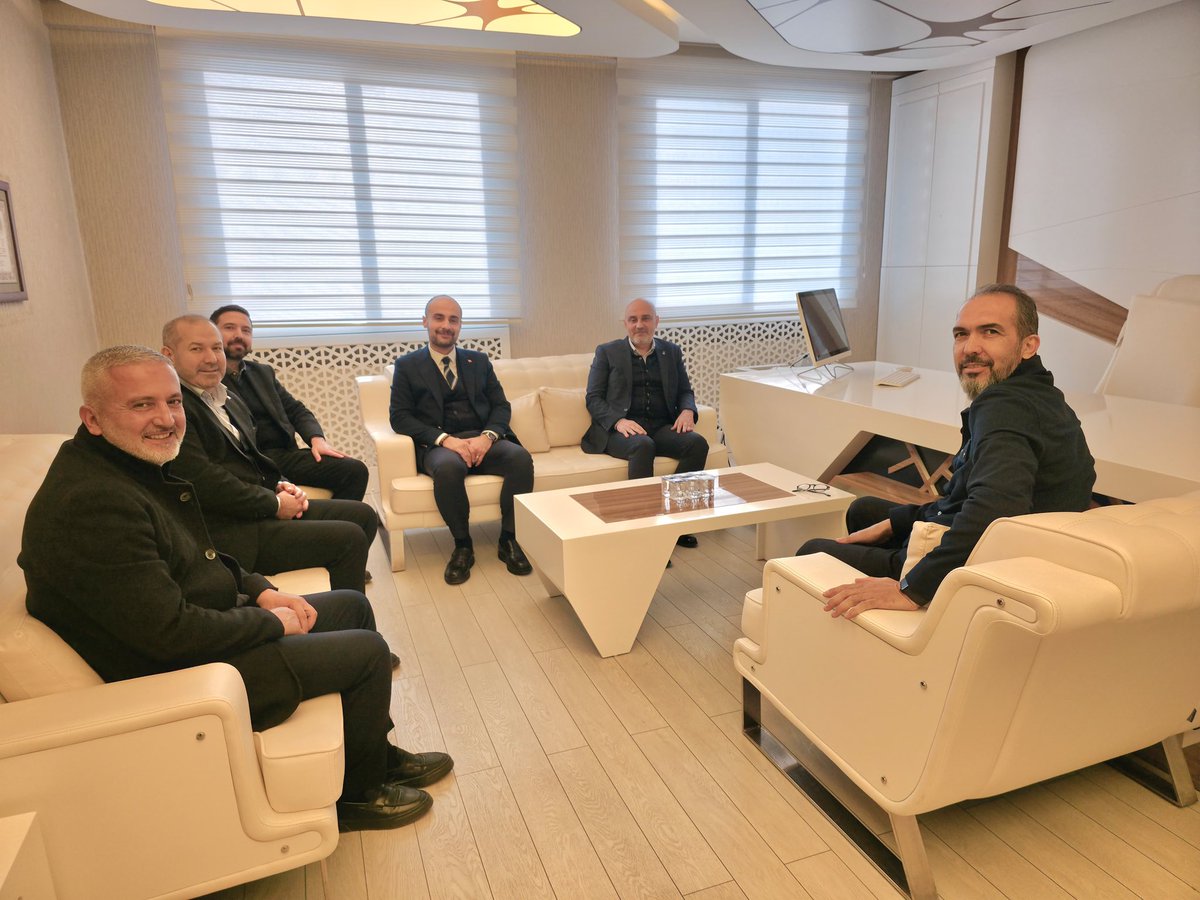 AK Parti Genel Merkez Teşkilat Başkan Yardımcımız, 27.Dönem Kahramanmaraş Milletvekilimiz, önceki dönem İl Başkanımız Sn.Ahmet Özdemir’i ziyaret ettik.

Şehrimiz ve çalışmalarımız üzerine verimli ve samimi istişarelerde bulunduk.

#Kahramanmaraş'ımız için birlik ve gayretle