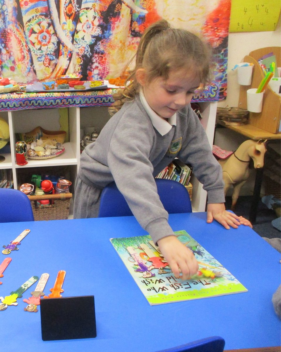 Woodpeckers have been learning all about the importance of voting. Taking part in a book vote 📚 each child chose between two stories, and the winner was read at the end of the day. 🌟
ow.ly/ciqr50XAuFO
#OaklandsSchool #EarlyYears #Loughton #OakTreeSchools
