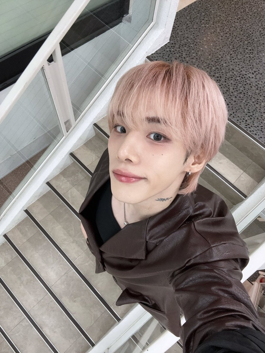 OX] 🧐 #OMEGA_X #오메가엑스 #オメガエックス #젠 #XEN #ジェン