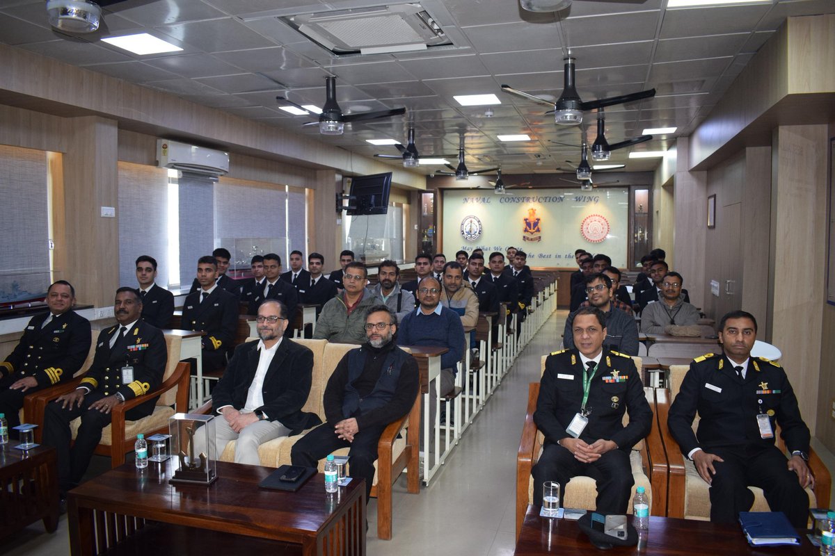 indiannavy's tweet image. 22 #IndianNavy officers &amp;amp; 01 @IndiaCoastGuard officer graduated from @iitdelhi's PGDIIT (NC) course from Naval Construction Wing on #04Dec 25. 

Prof Arvind K Nema, Deputy Director (Operations), IIT Delhi, was the Chief Guest for the Valedictory ceremony and felicitated the