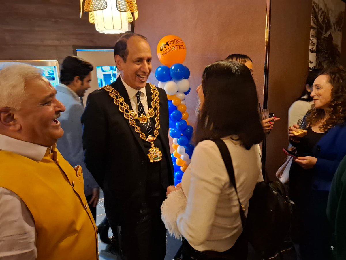 BrumLordMayor's tweet photo. I was honoured to join the VIP opening of OMNOM Birmingham – a restaurant that nourishes body and soul while feeding children in need worldwide.
What does mindful living mean to you?
#OMNOMBirmingham #ConsciousDining https://t.co/2SKPZpLNmt