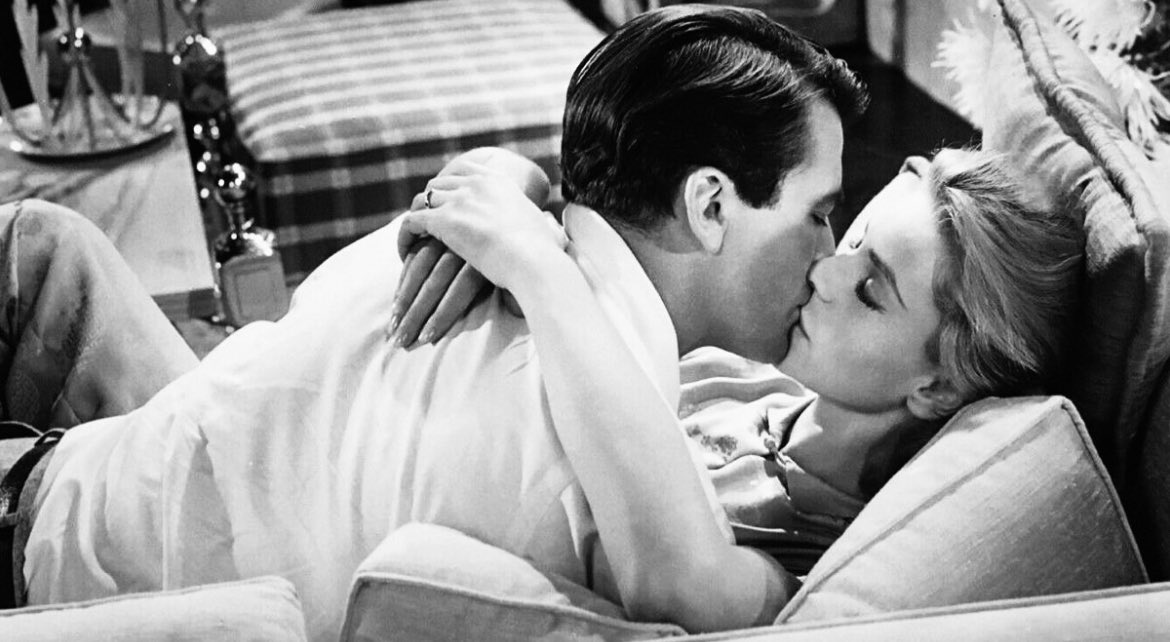 ستنسجمُ مع من يُشبهُك في الروحِ،
وليس في الصفاتِ