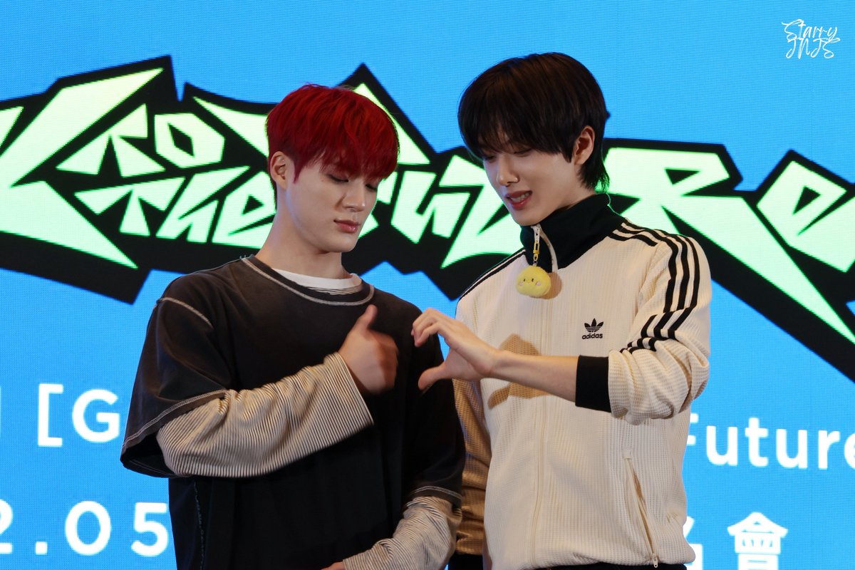 0423with0205's tweet photo. 251205 Fanme

#젠성 #사이지엄 이게 뭐야 ㅋㅋㅌ 
🐶🐹👍🏻🫶🏻

#제노 #지성 #JENO #JISUNG #ジェノ #チソン https://t.co/6QtrUDgN3h