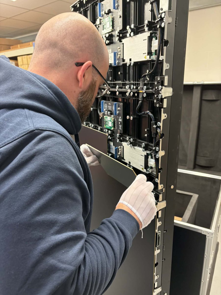 direct_view_sol's tweet photo. Our team are busy putting together a whole range of new displays that will form part of our 2026 Mobile Showroom.

Why travel when we can bring the latest and greatest in #LED Technology directly to you or your clients.

Stay tuned for more information... 🚚

#ProAV #AVTweeps https://t.co/Si8jjNFFhq