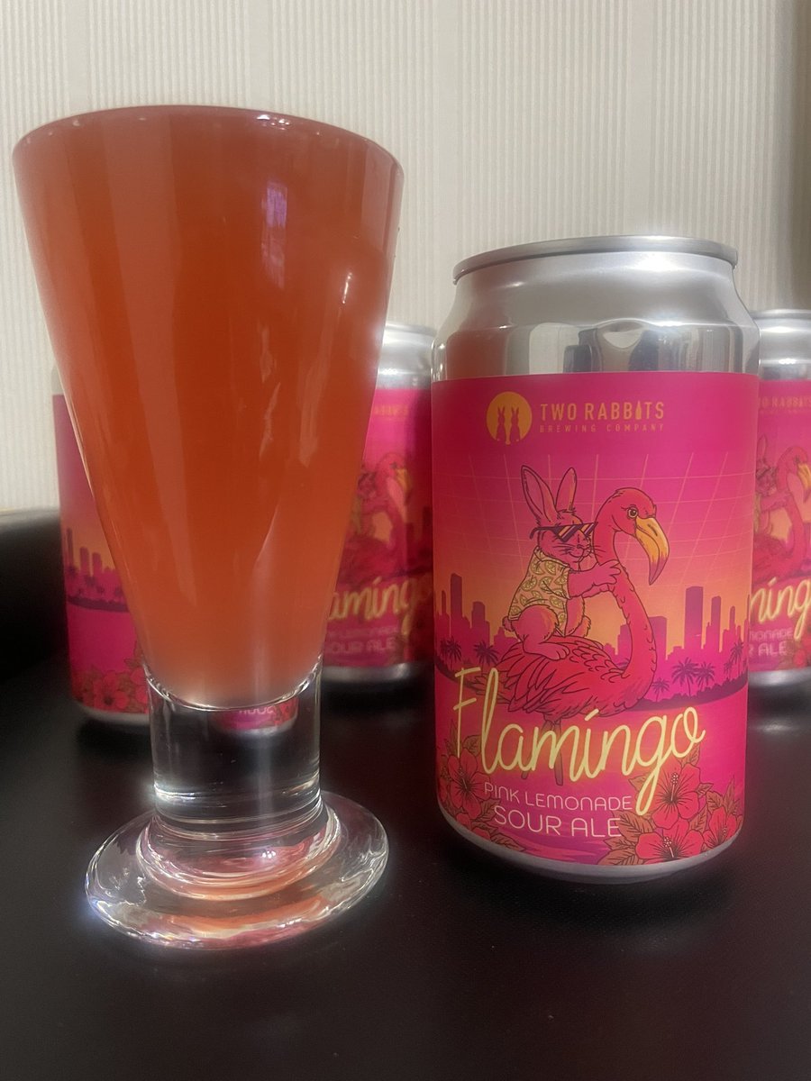 自宅にも届いたフラミンゴ。 自分へのプレゼント。