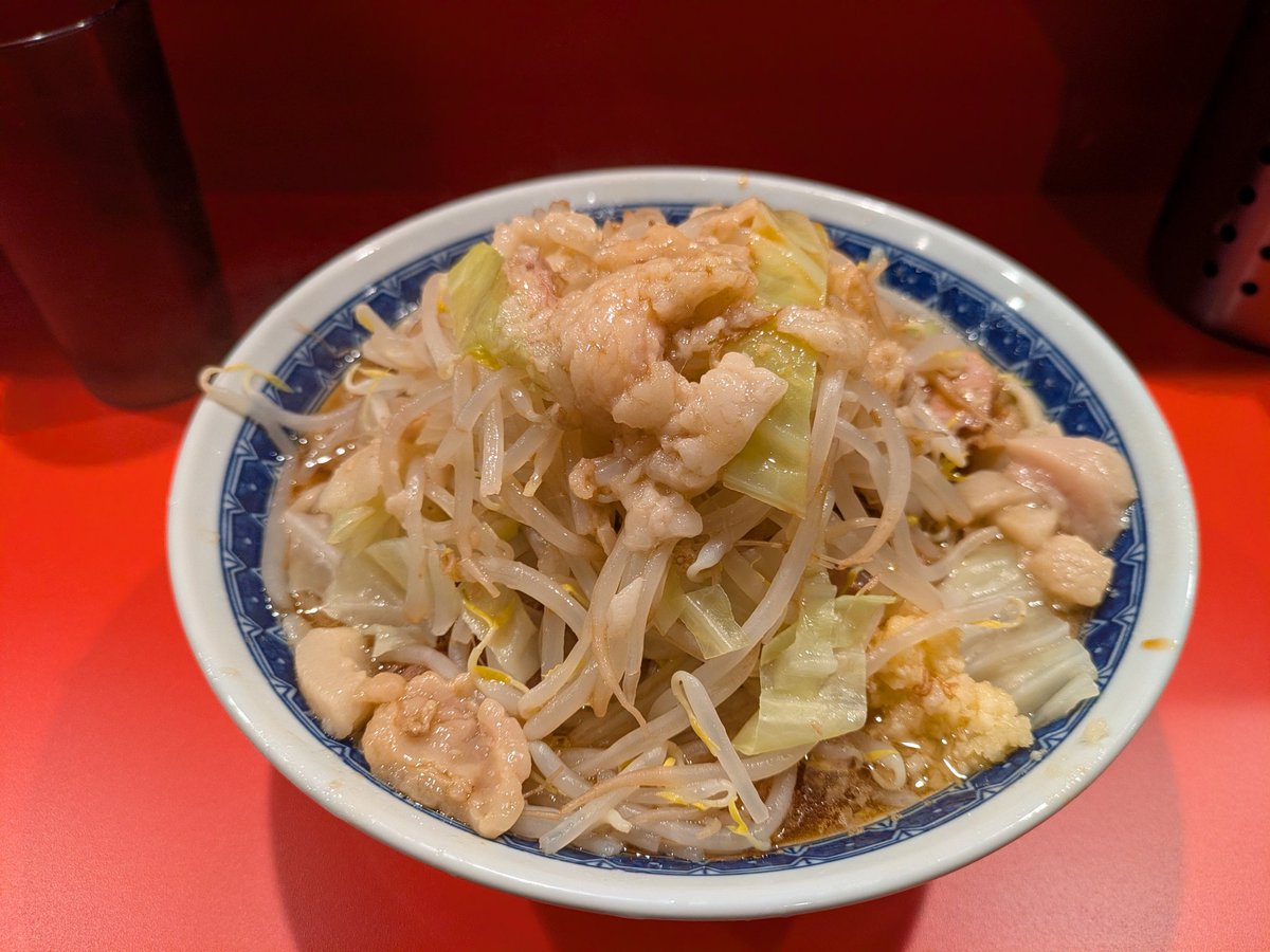 ラーメン大
ニンニク少なめアブラカラメ