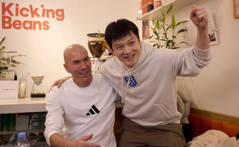 Zinedine Zidane🇫🇷 x Fan Zhendong🇨🇳

Photo de légende ! 😍