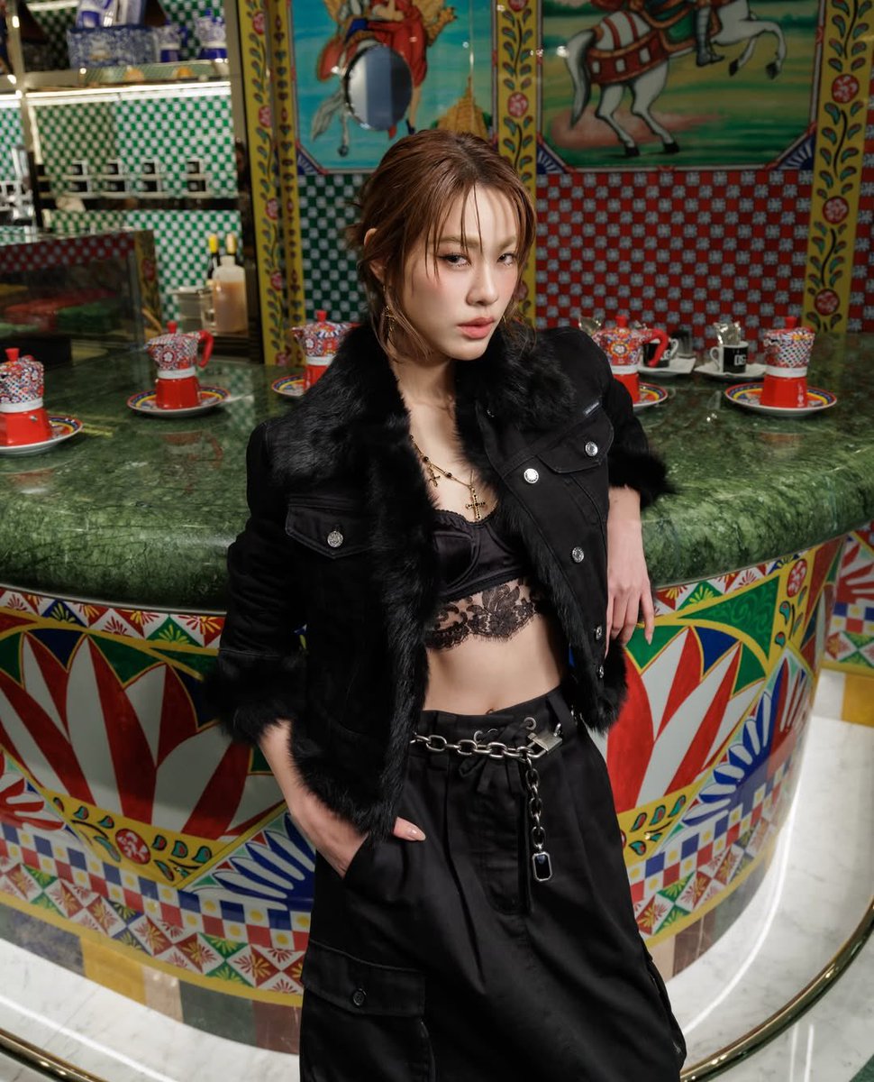 非売品　激レア　ACミラン　Dolce&Gabbana　コラボ写真集 A dolce touch from Sicily 🫖💚 DG Caffè by @dolcegabbana is now