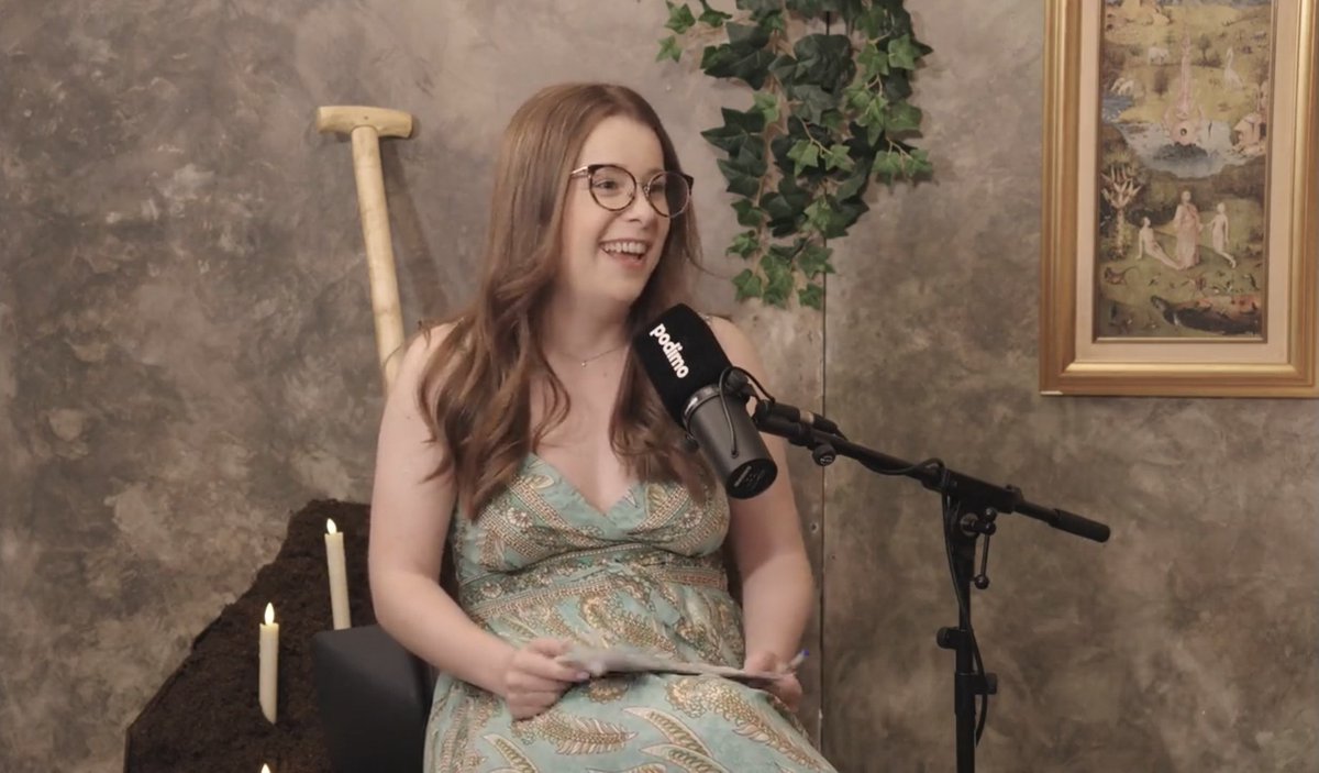 JoGonBa's tweet image. Hoy sí flipo en colores con el #GenteMuerta de @Pixelskaya que me enseña con Mencía de la Vega a una luchadora que no conocía absolutamente DE NADA, con el agravante de ser de las que más cerca he tenido ¡En Valladolid!

Gracias por reivindicar una vez más HISTORIA de la buena