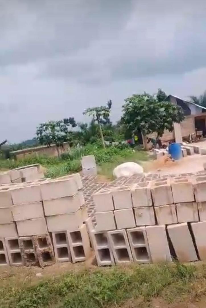 rotepomping1's tweet photo. FOR SALE 
STANDARD FULL PLOT OF LAND @OFF ADEBOWALE STREET OJODU GRAMMAR SCH. 
TITTLE:  RECEIPT AND SURVEY 
PRICE: 150 MILLION https://t.co/52ohEp5oYn