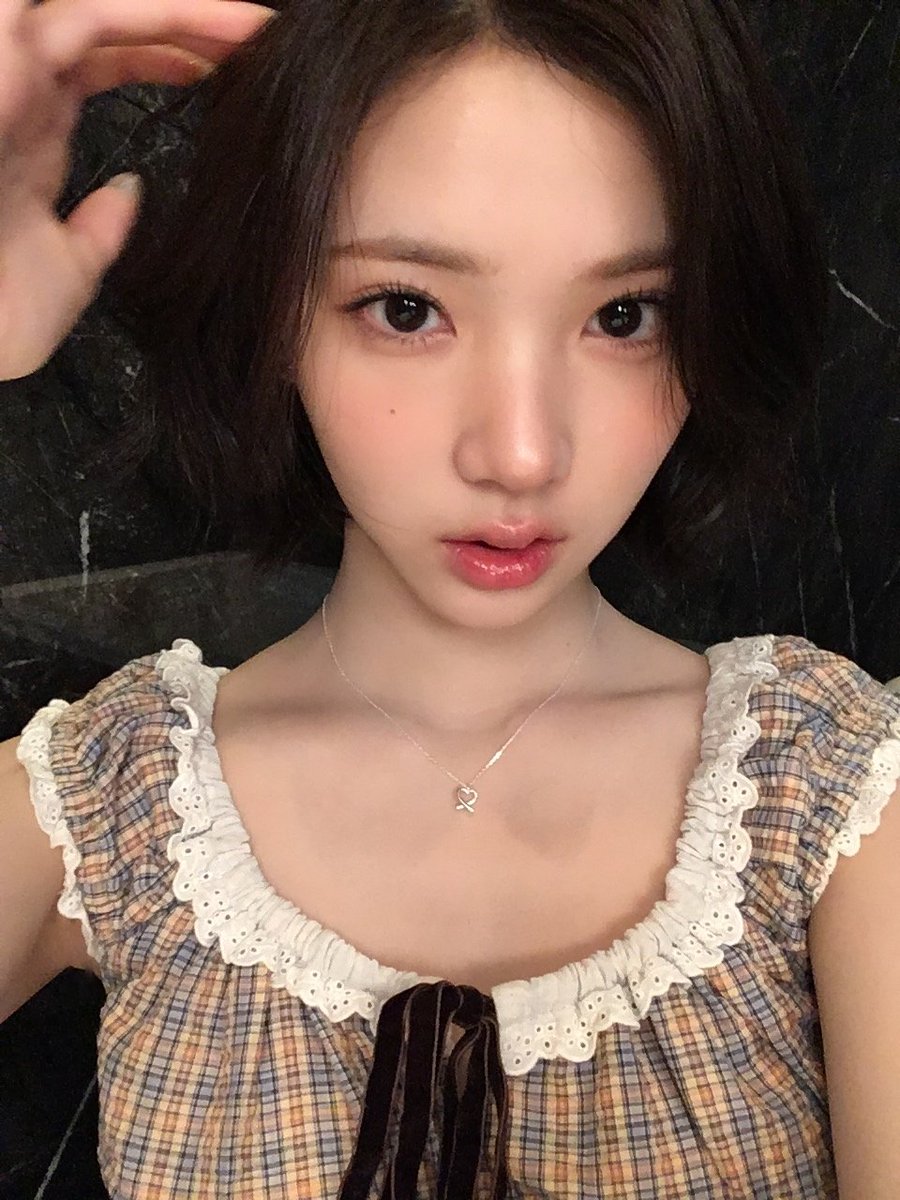 keyffelatte's tweet image. CHOI JIWOO?? AKU PINGSAN 😭😭