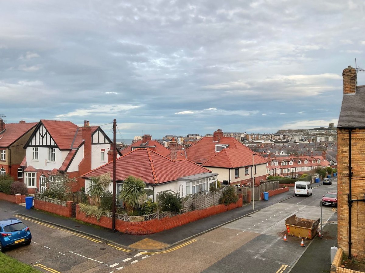 CPHestateagents's tweet photo. 🍃 M A Y V I L L E  A V E N U E 🍃
#renovation
A 3 bedroom end of terrace home offering great potential as an investment or renovation project, sold with no onward chain for a smooth purchase. 

📍 Mayville Avenue, Scarborough
💷 Guide price £160,000
🔗 https://t.co/O7xy90gsVH https://t.co/MKgLQoNCOZ